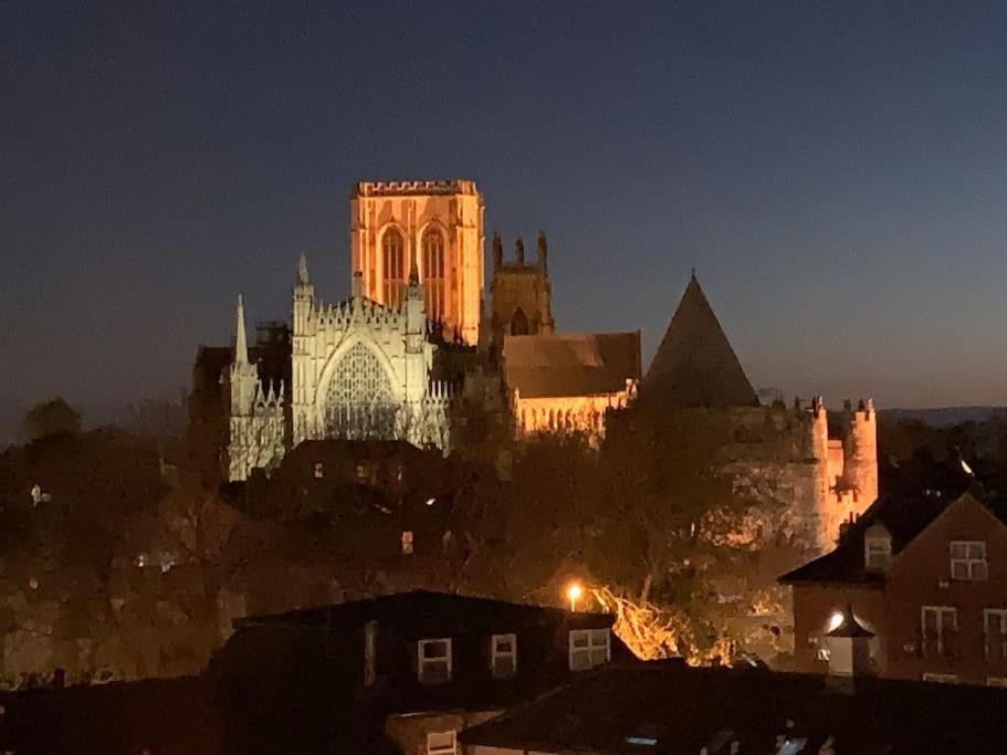 Betty'S Minster View - 6 Twins Or 3 Superkings -Central With Free Parking York Exteriér fotografie
